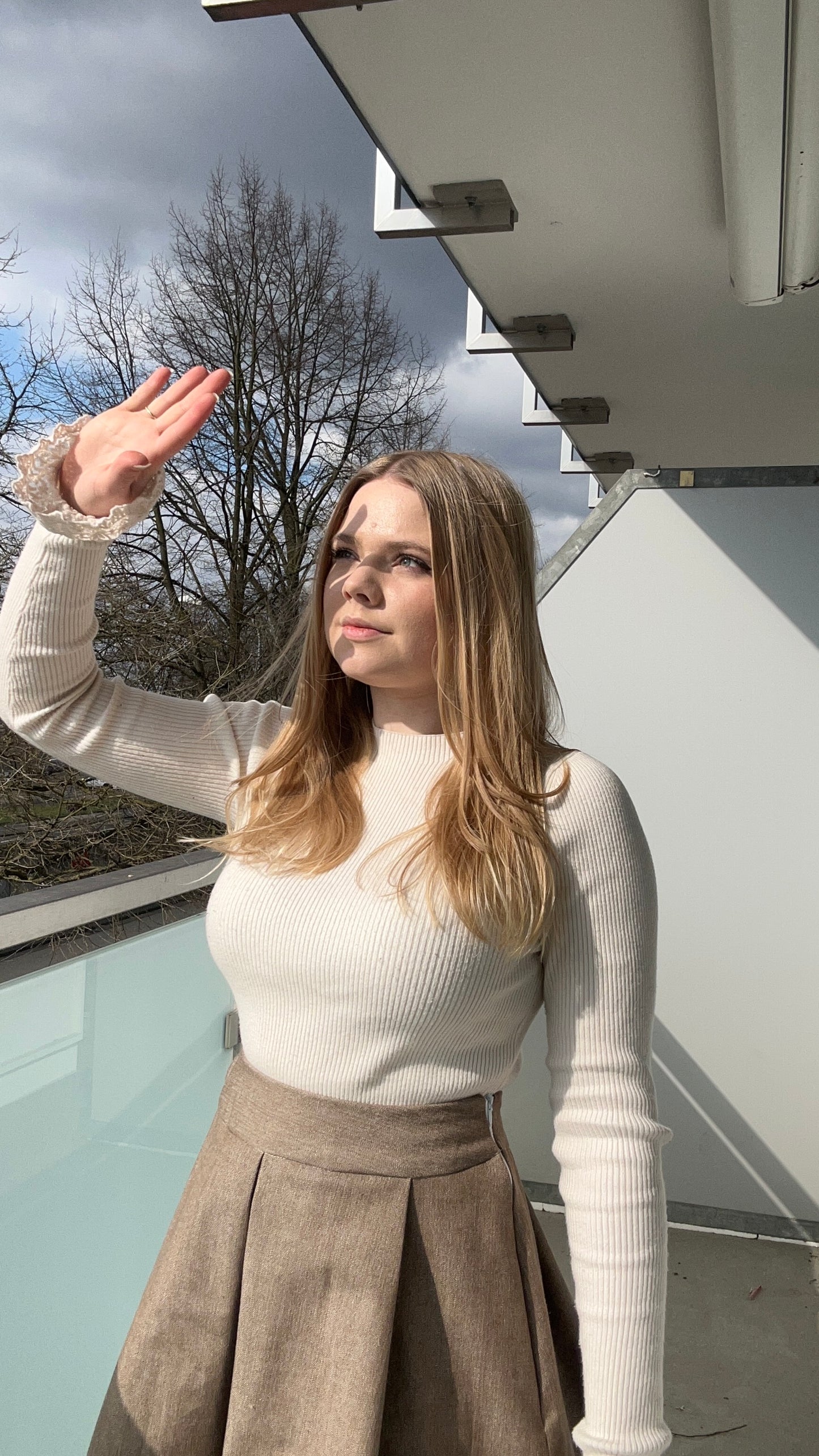 Eleganter Kellerfaltenrock – Klassische Eleganz trifft auf modernen Stil